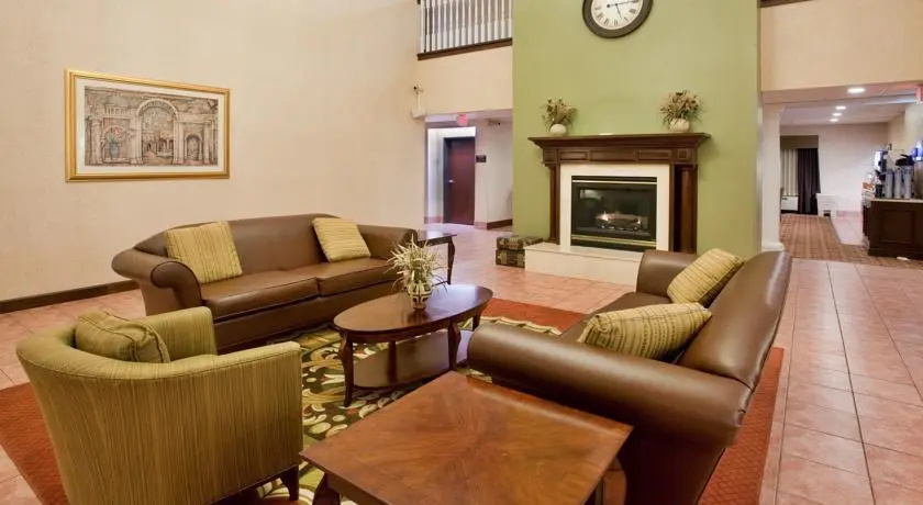 photo 1 of Baymont Inn And Suites Highland