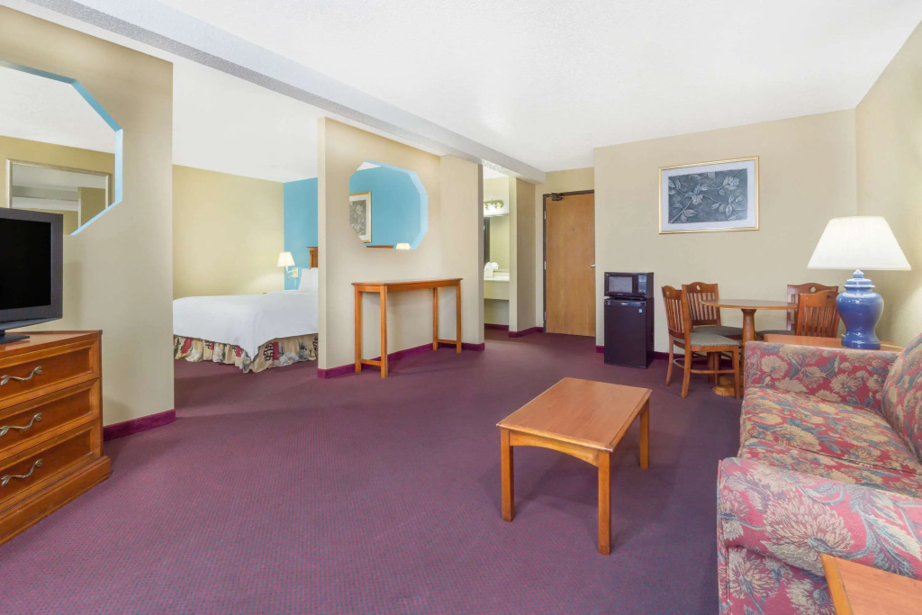 photo 1 of Baymont by Wyndham Huber Heights Dayton