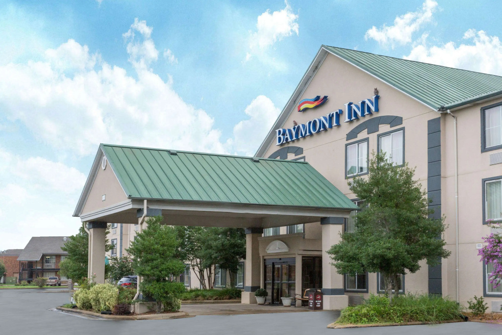 photo 1 of Baymont by Wyndham Jonesboro