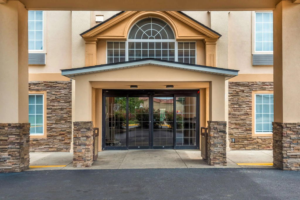 photo 1 of Comfort Inn Lafayette North I-10