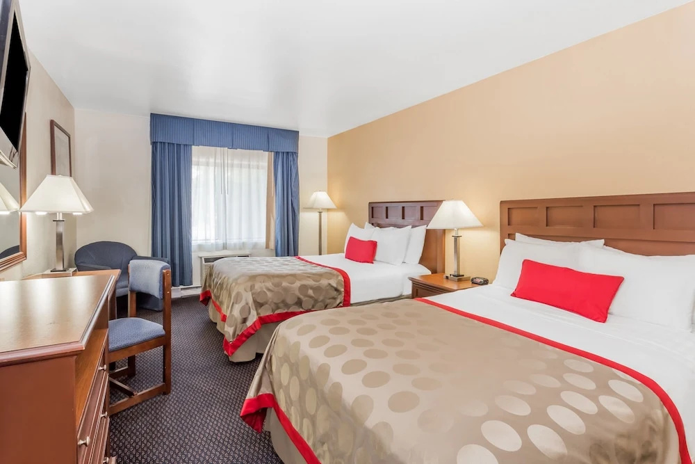 photo 1 of Baymont Inn & Suites Waukesha