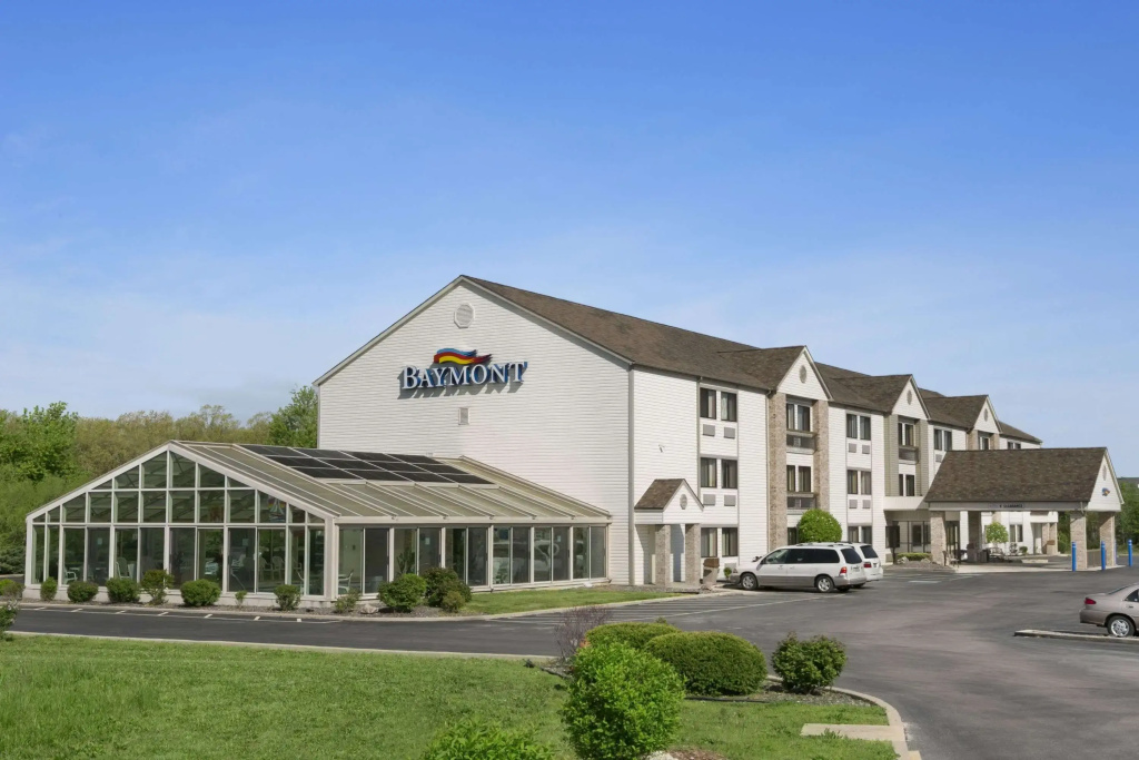 photo 1 of Baymont by Wyndham Sullivan