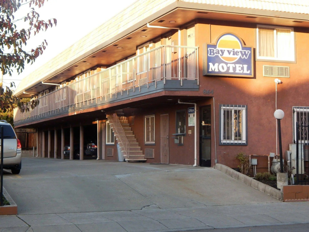 photo 1 of Bayview Motel