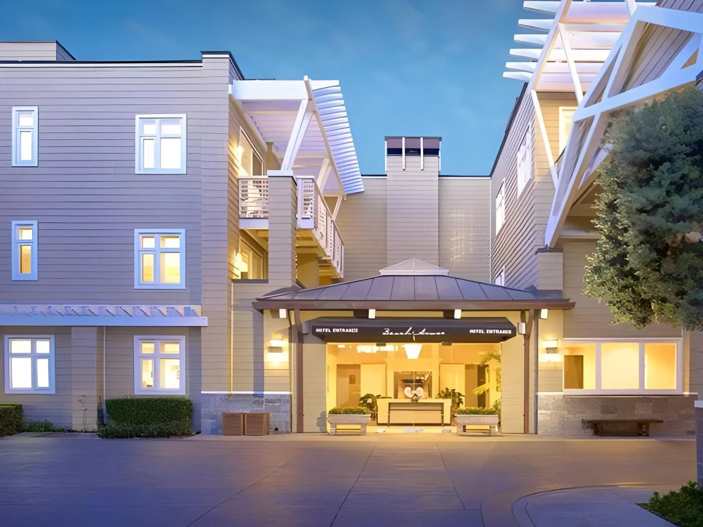 photo 1 of Beach House Hotel at Hermosa Beach