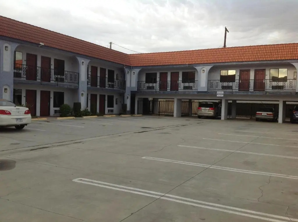 photo 1 of Beach Inn Motel