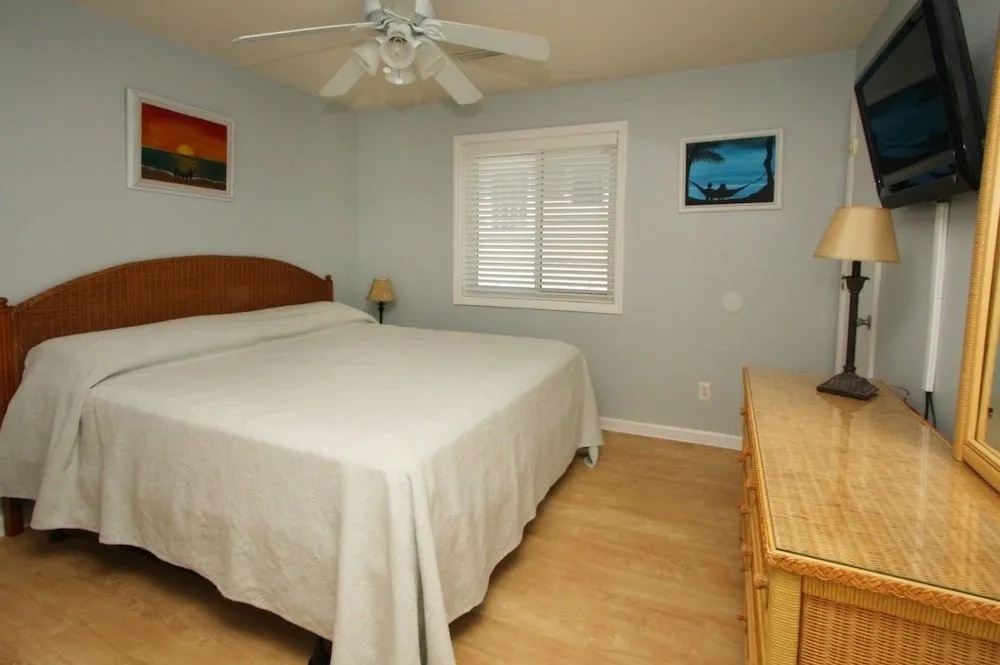 photo 1 of Beach Jammer by RedAwning