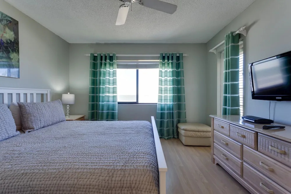 photo 1 of Beach Palms 306
