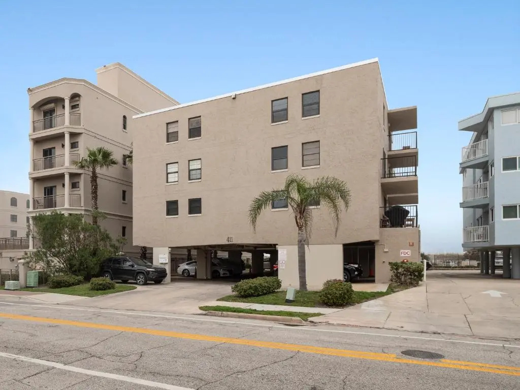 photo 1 of Beachcomber 304, 2BRs, Pool, Beach, Near Mayo Clinic, Sleeps 4