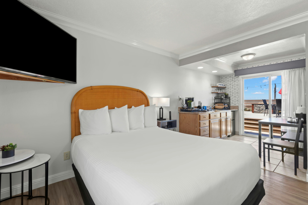 photo 1 of Beachcomber Motel Fort Bragg