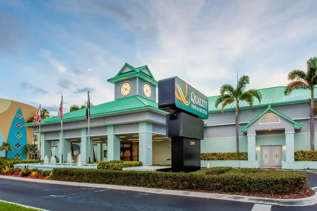 photo 1 of Beachside Hotel & Suites