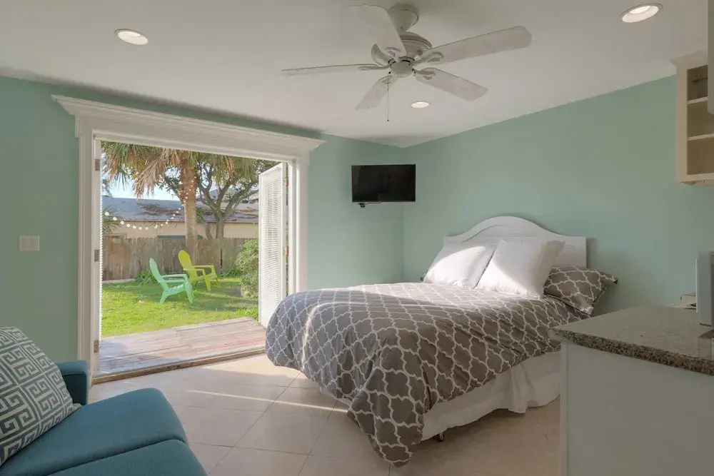 photo 1 of Beachside Studio With Mini Kitchen - Sleeps 2