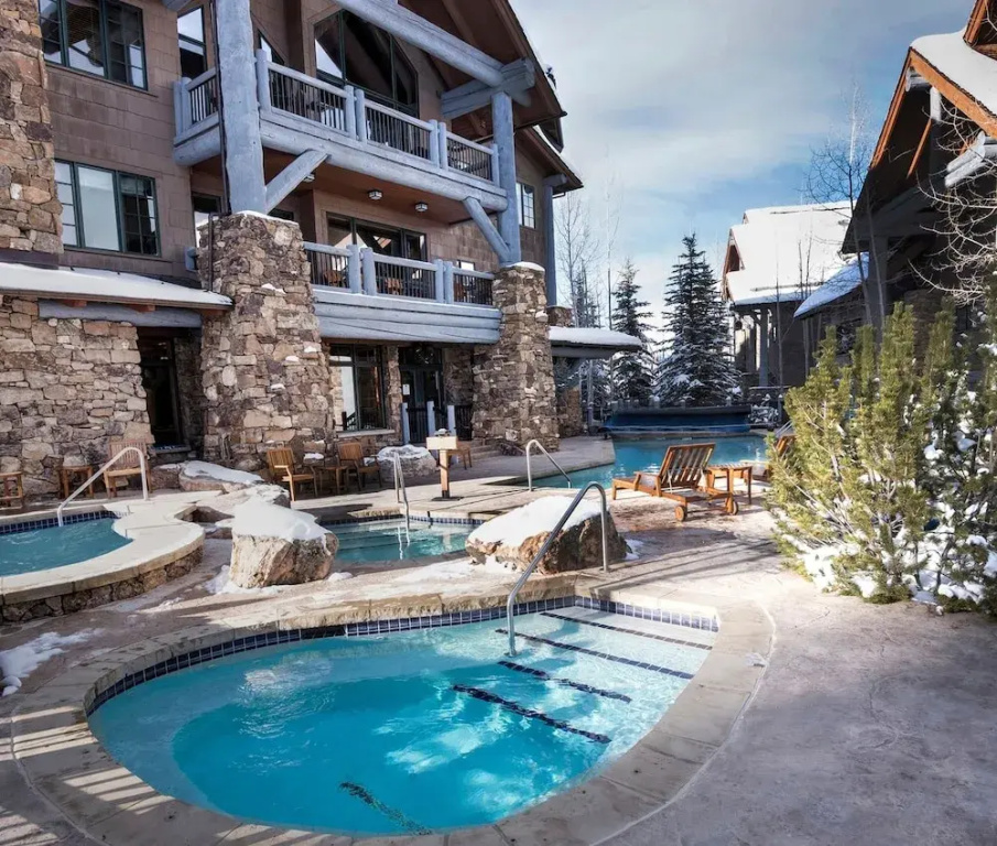 photo 1 of Bear Paw Lodge D1BP