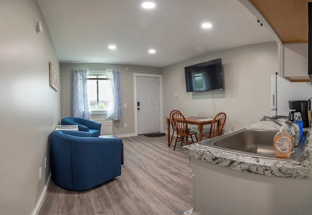 photo 1 of Beautiful Apartments in Thorsen Road Maine