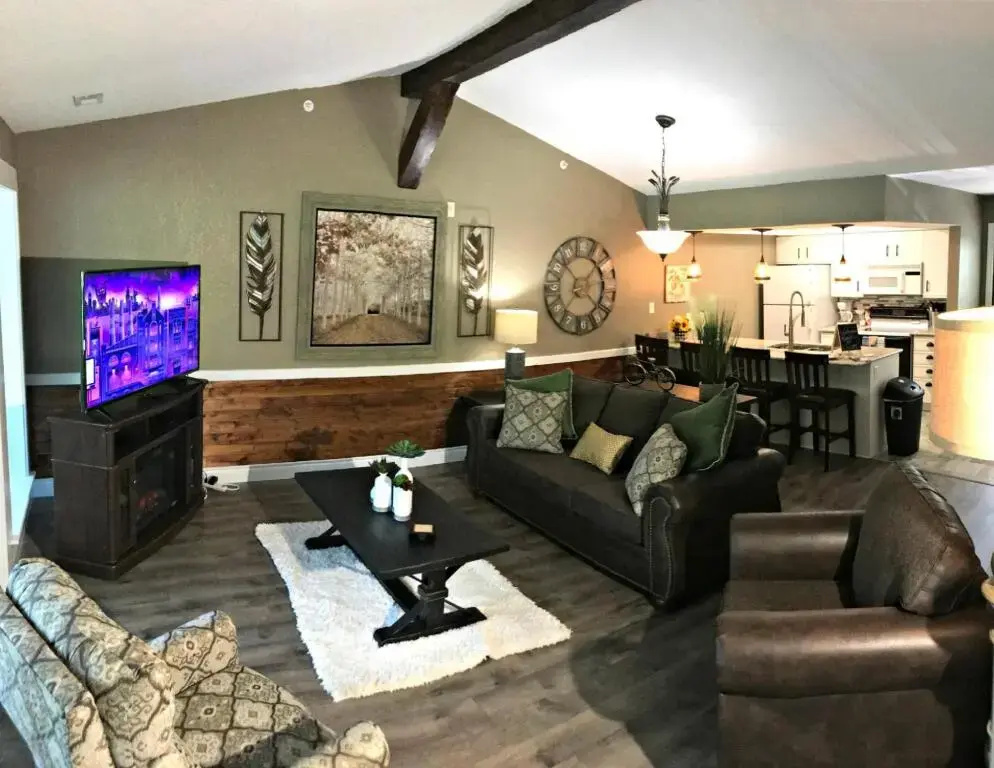 photo 1 of Beautiful, New Penthouse Condo, Close To The Strip, 1000 Hills, Wifi,Pool, Sleeps 8 (Club D-9)