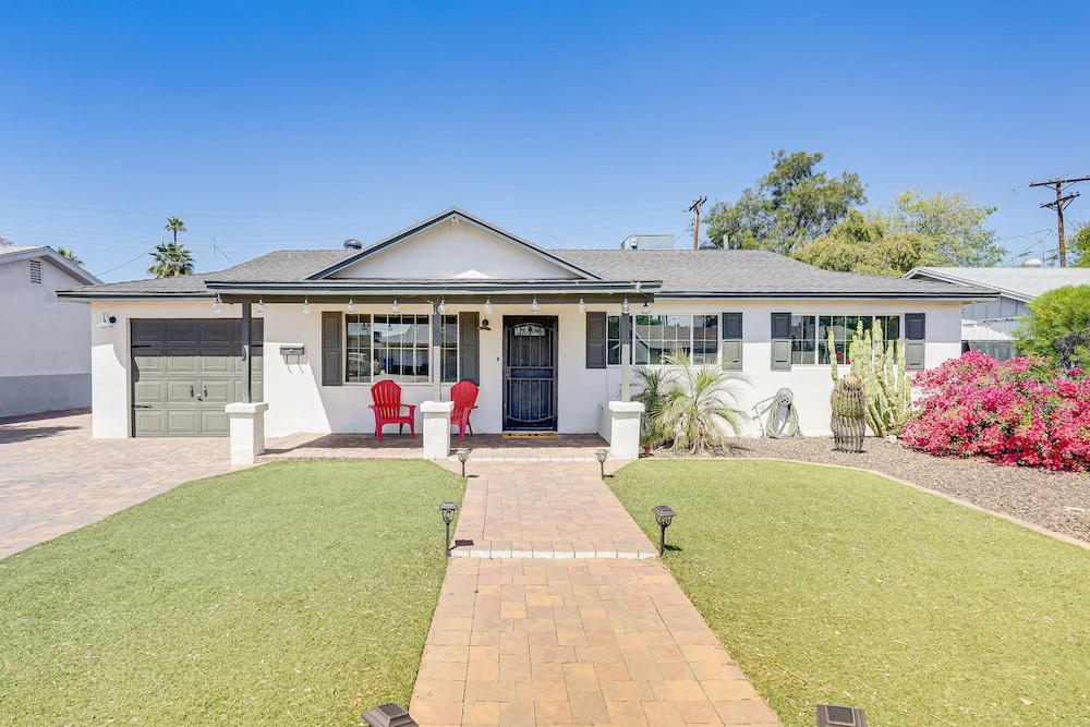 photo 1 of Beautiful Tempe Home w/ Yard - 3 Mi to Asu!