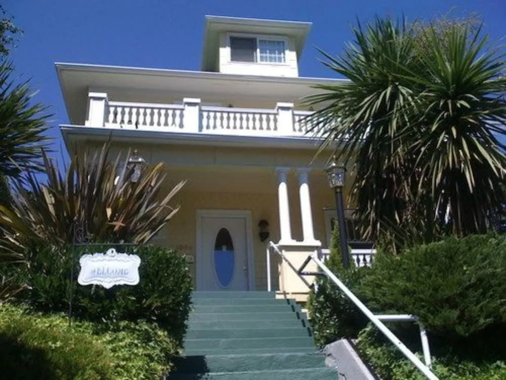 photo 1 of Bed & Breakfast Inn Seattle