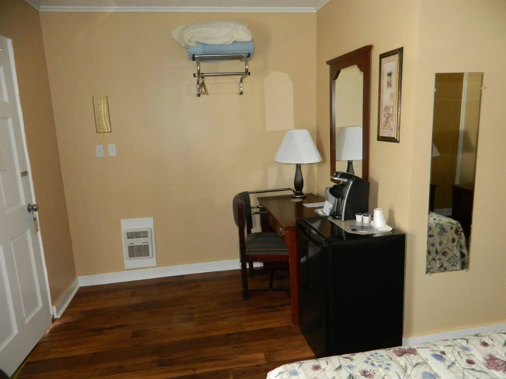 photo 1 of Belle Isle Motel