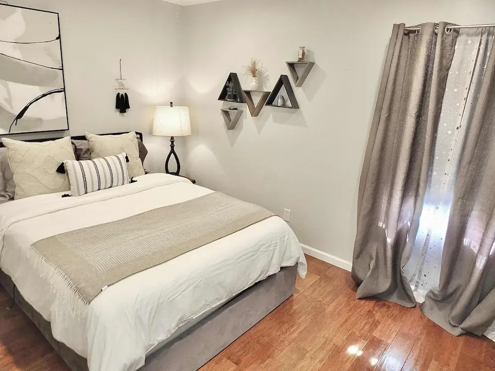 photo 1 of Bellflower Breeze Charming 3 BDR in Long Beach!