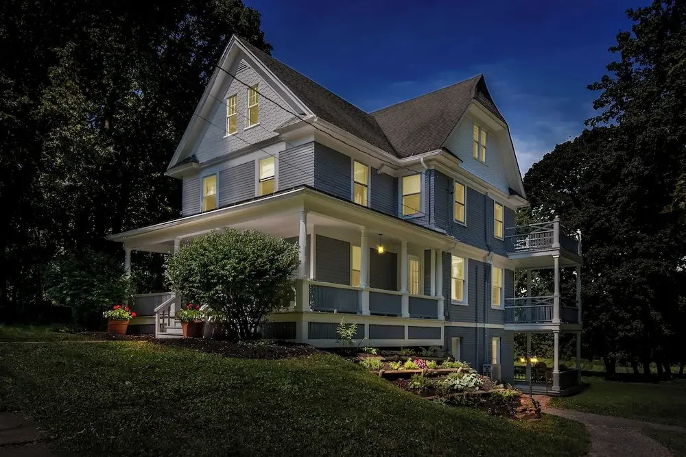 photo 1 of Benn Conger Inn