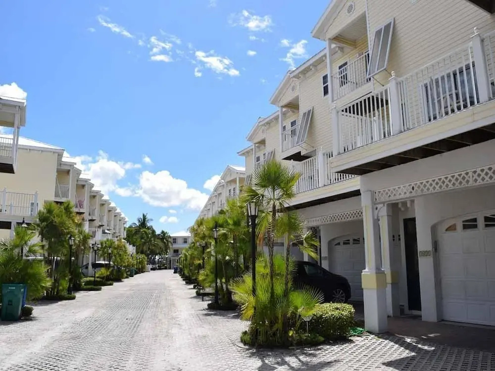 photo 1 of Bermuda Bay 1467