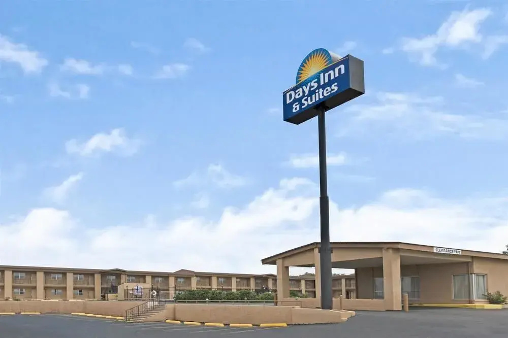 photo 1 of Best Western Santa Rosa Inn