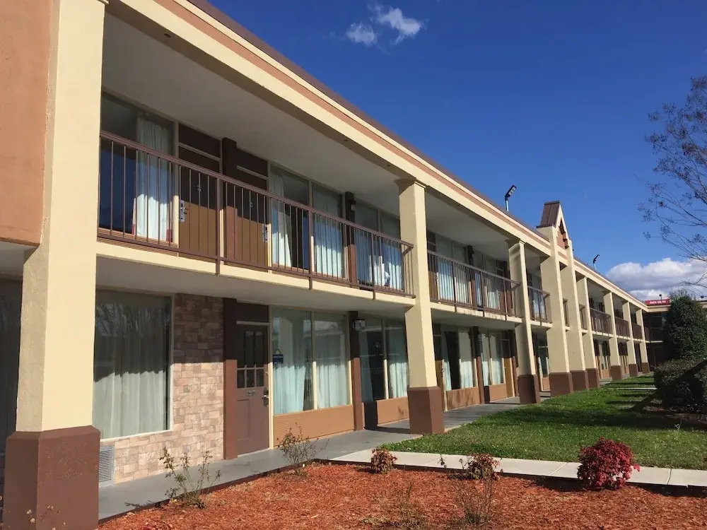 photo 1 of Best Western Airport Inn