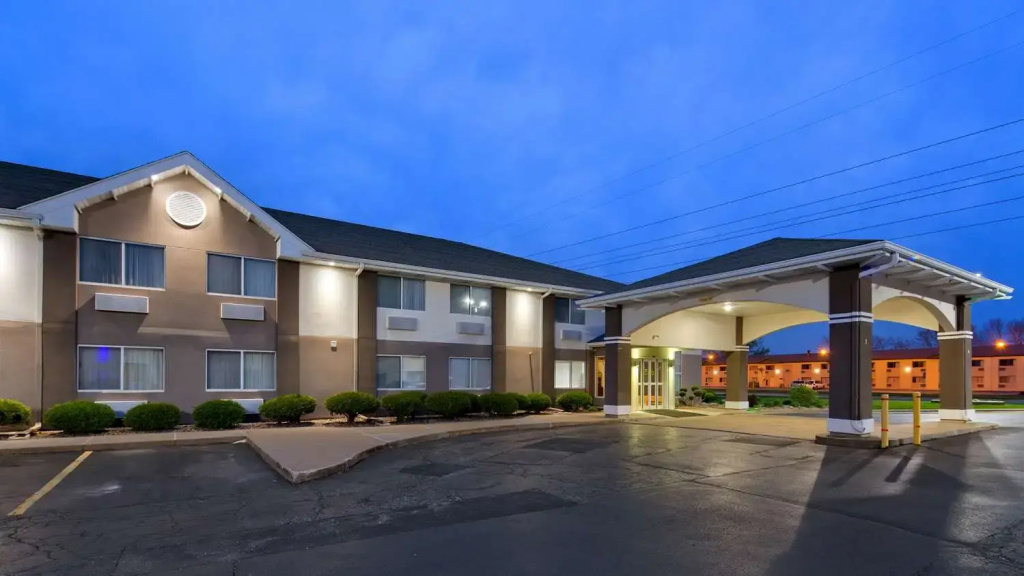 photo 1 of Best Western Airport Inn