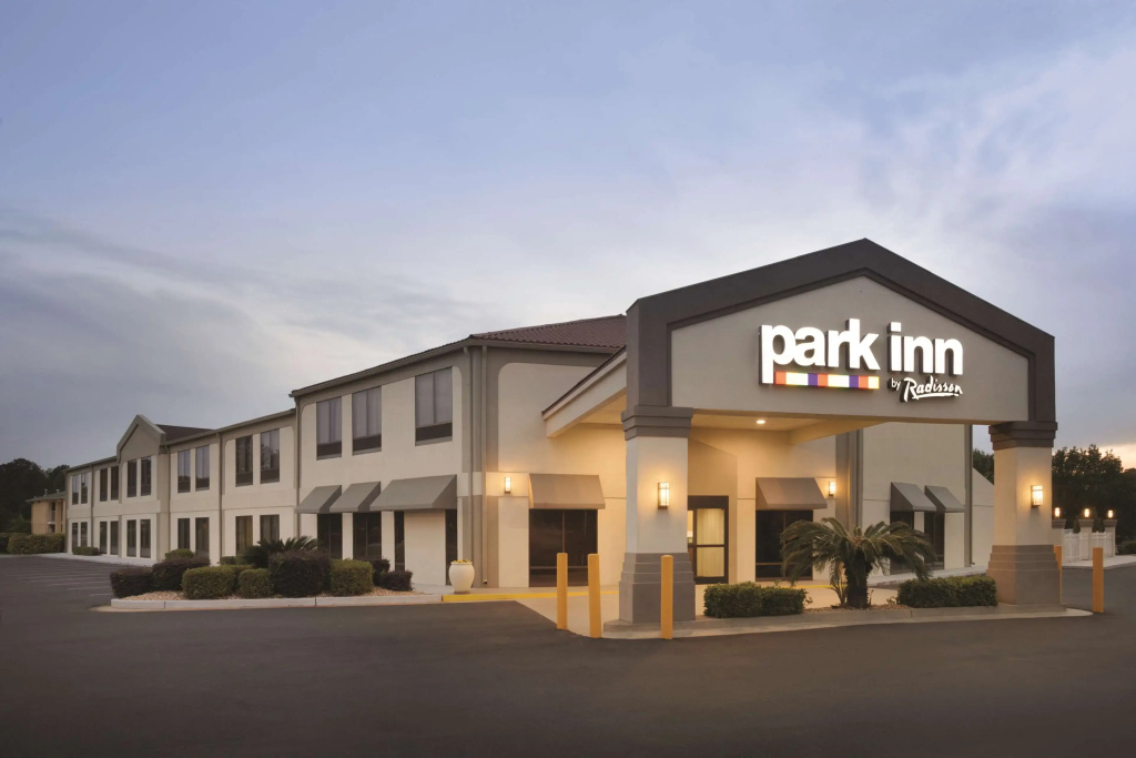 photo 1 of Park Inn by Radisson Albany, GA