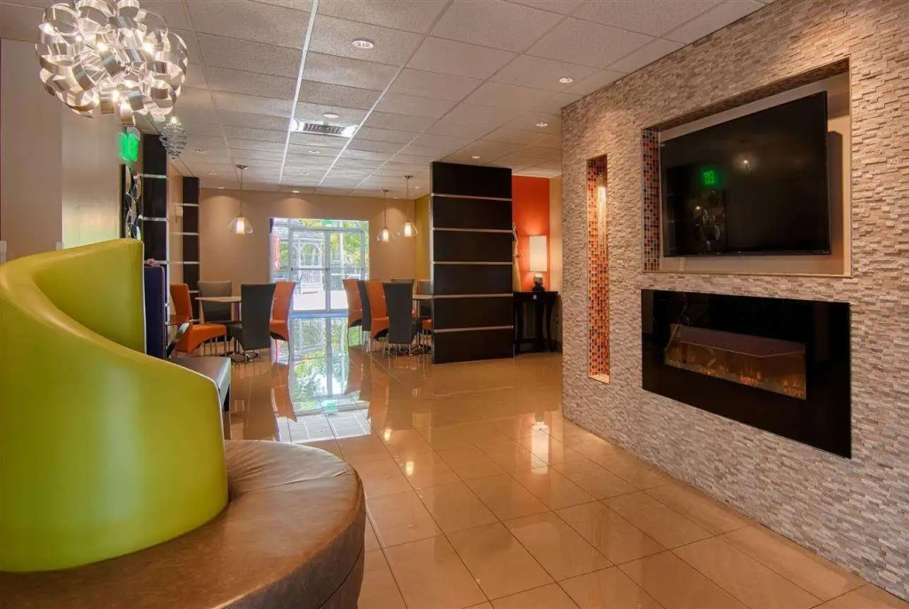 photo 1 of Days Inn & Suites by Wyndham Bonita Springs North Naples