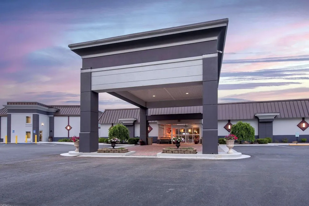 photo 1 of Best Western Plus Bridgeport Inn