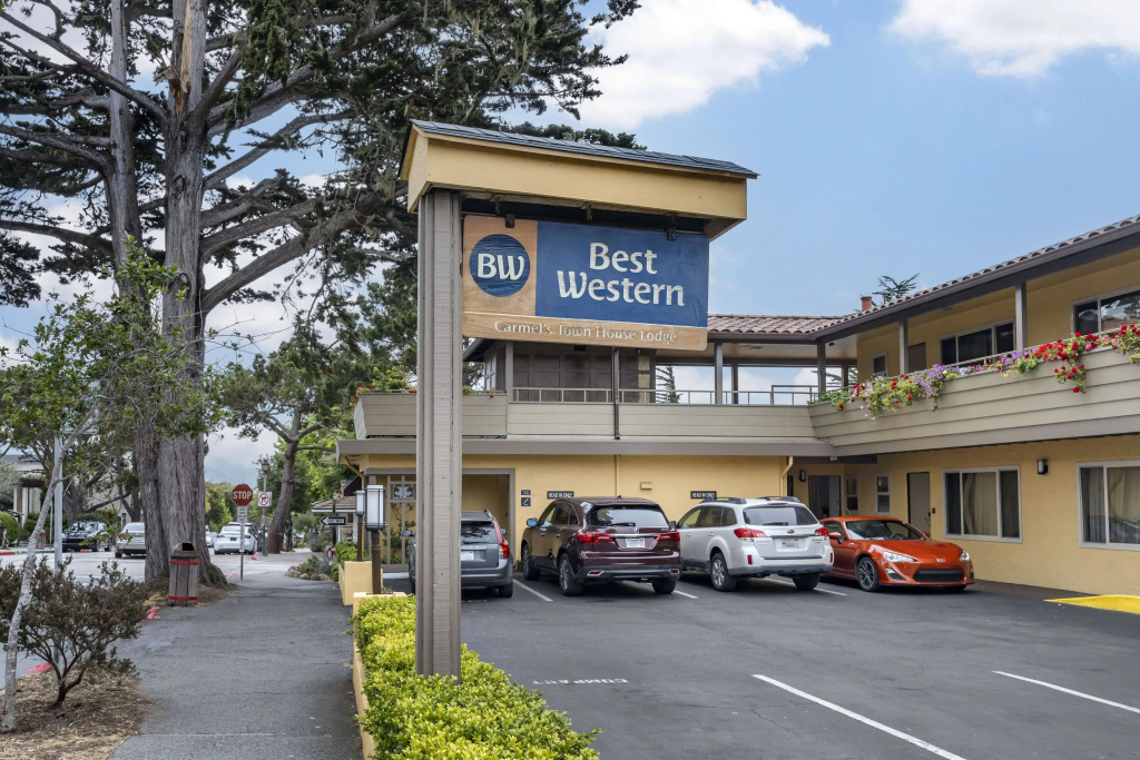photo 1 of Best Western Carmel's Town House Lodge