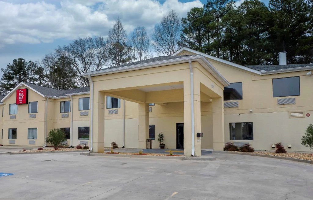 photo 1 of Red Roof Inn & Suites Carrollton, GA–West Georgia