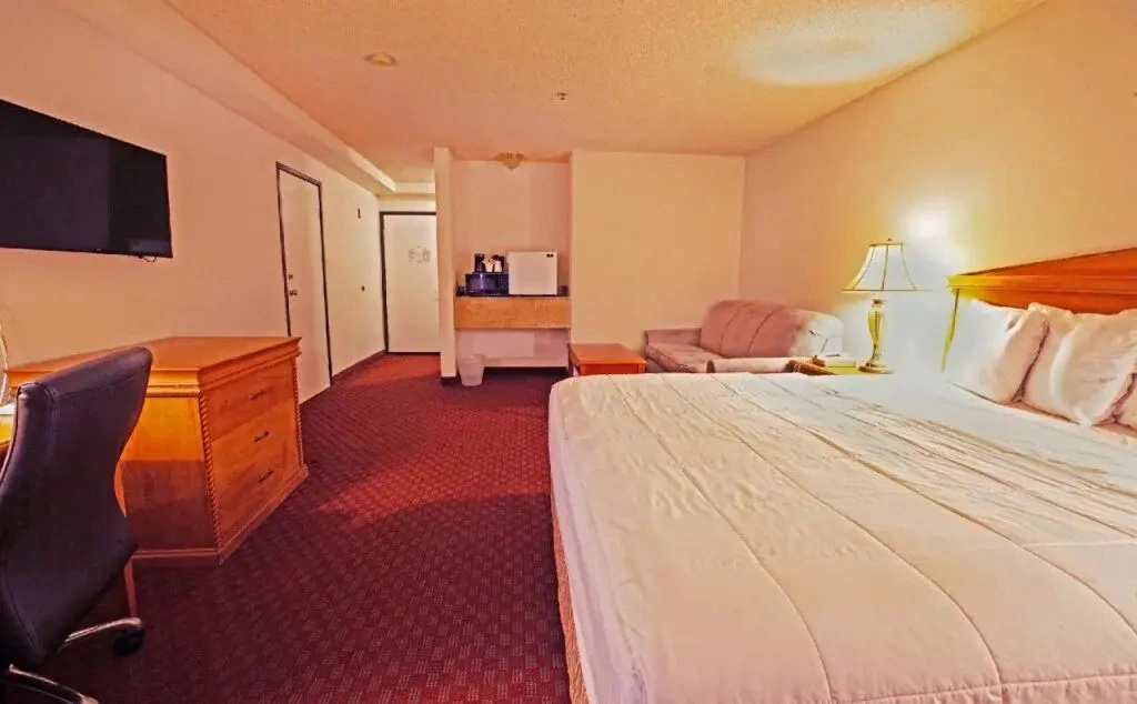 photo 1 of Best Western Cypress Inn & Suites