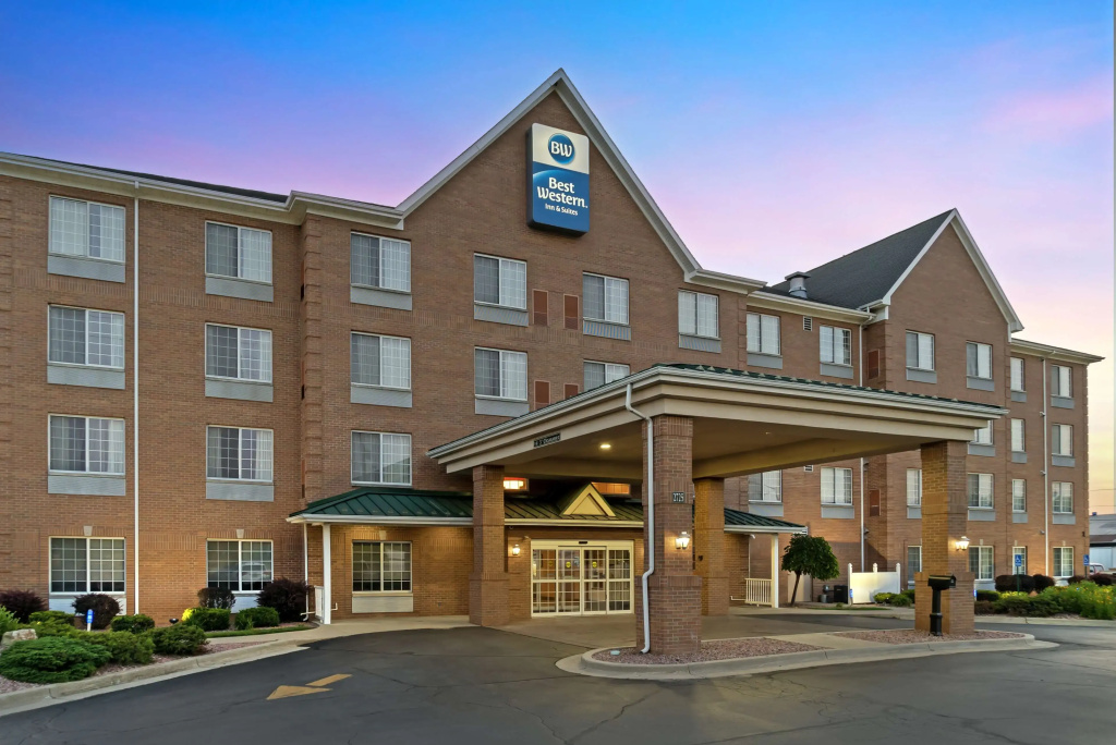 photo 1 of Best Western Executive Inn & Suites