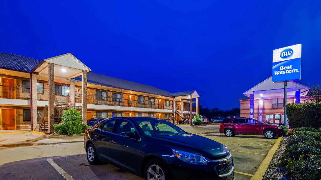 photo 1 of Best Western Executive Inn
