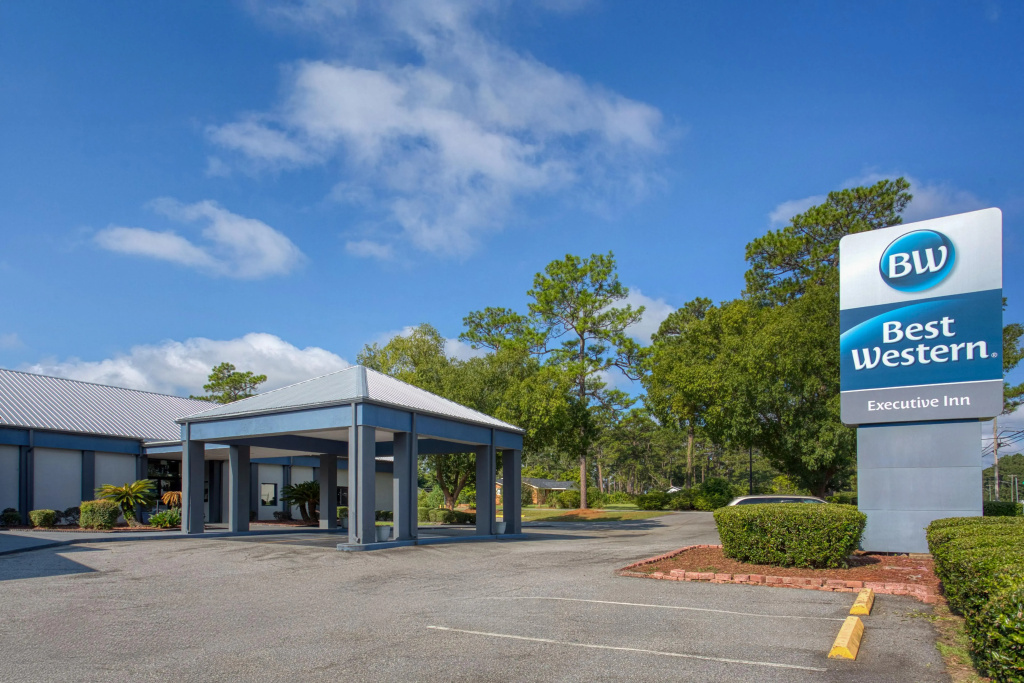 photo 1 of Best Western Executive Inn