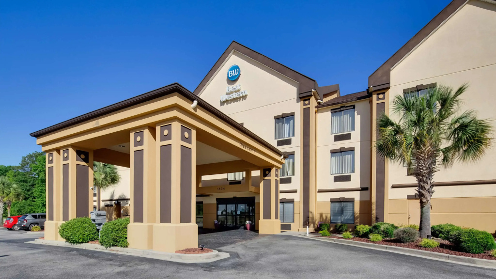 photo 1 of Best Western Executive Inn