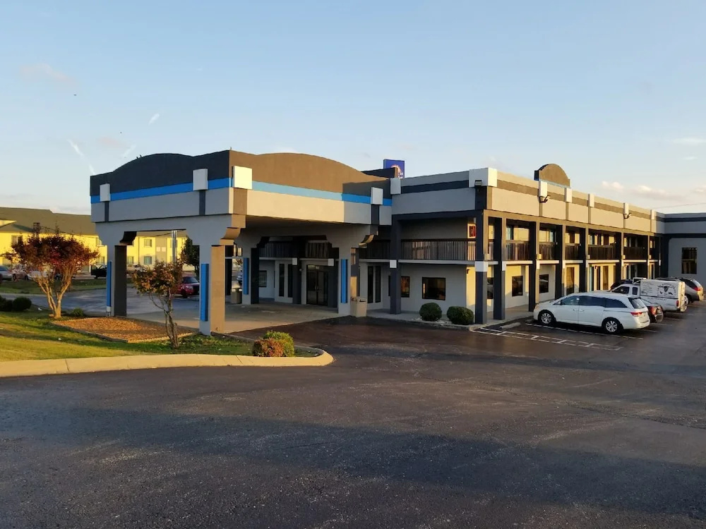 photo 1 of Best Western Executive Inn