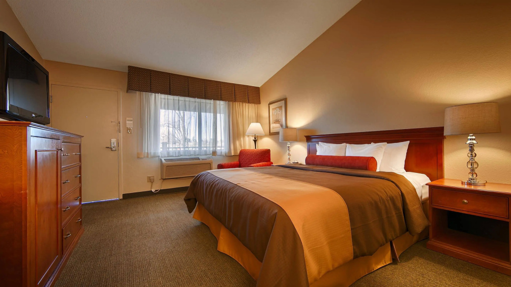 photo 1 of Best Western Golden Key