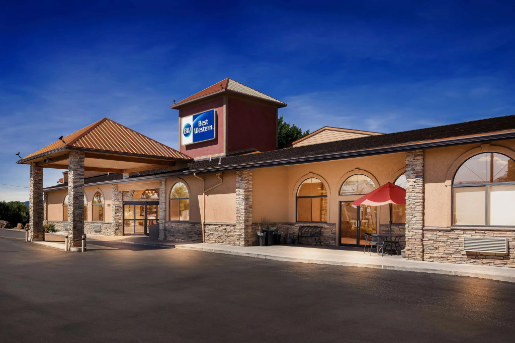 photo 1 of Best Western Grande River Inn & Suites