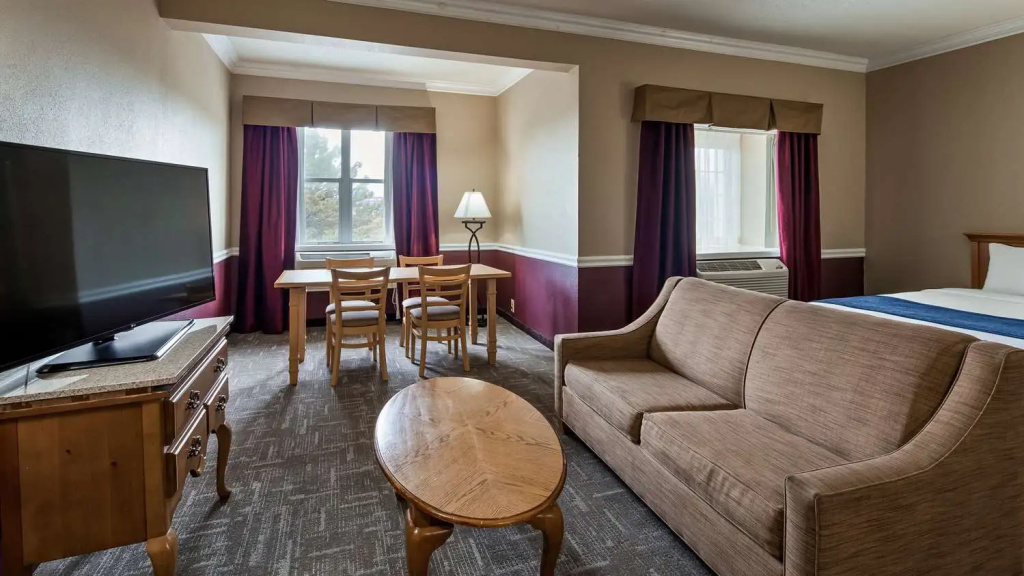 photo 1 of BEST WESTERN Greenfield Inn