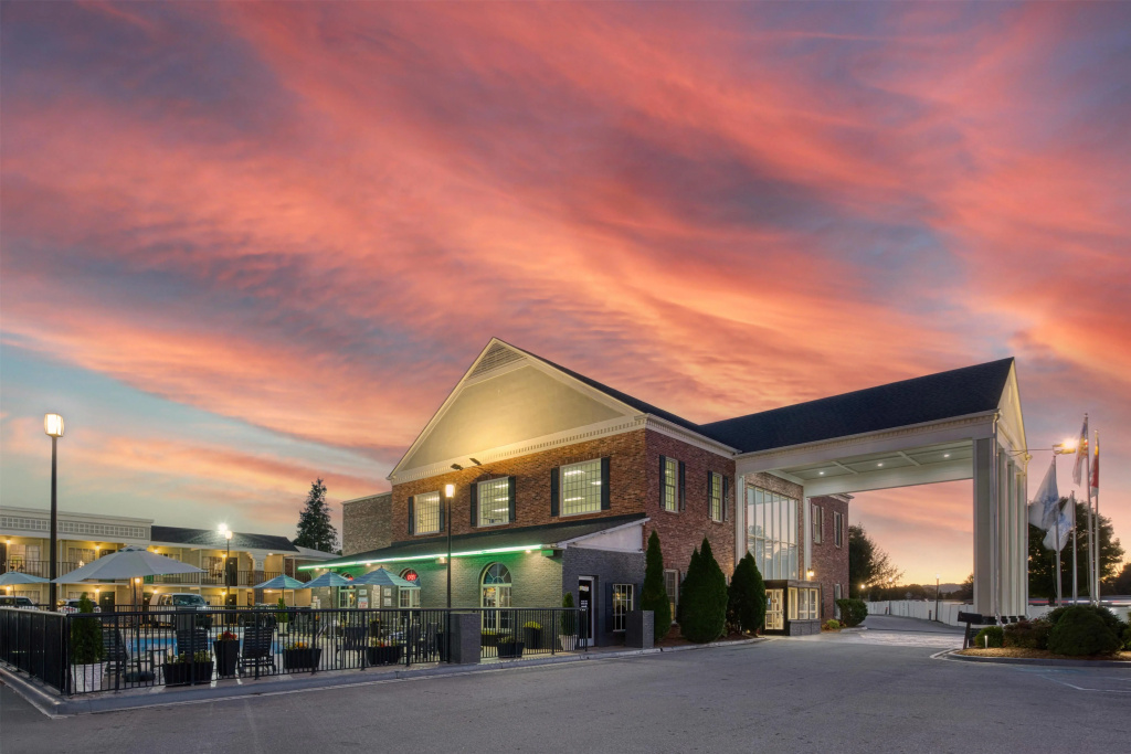 photo 1 of Best Western Hendersonville Inn