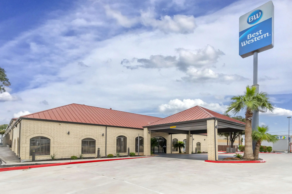 photo 1 of Best Western near Lackland AFB/SeaWorld
