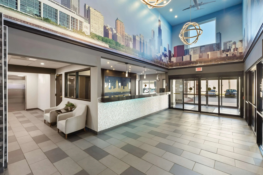 photo 1 of Best Western Inn & Suites - Midway Airport