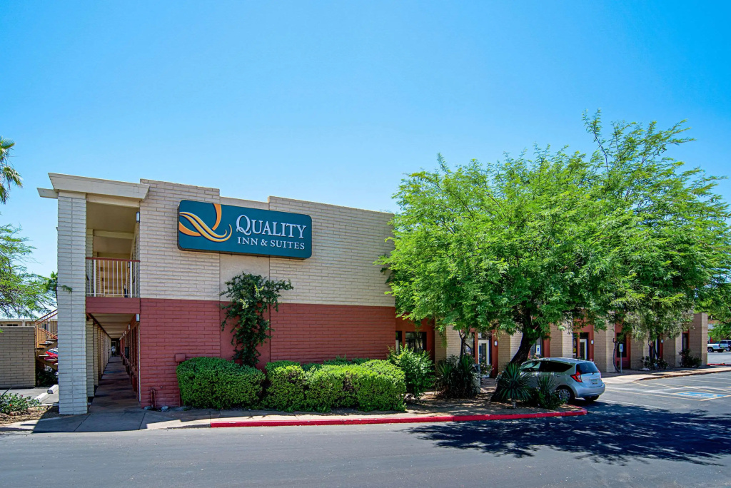photo 1 of Quality Inn & Suites Phoenix NW - Sun City