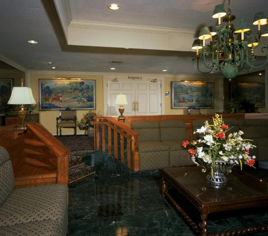 photo 1 of Lafayette Executive Plaza & Conference