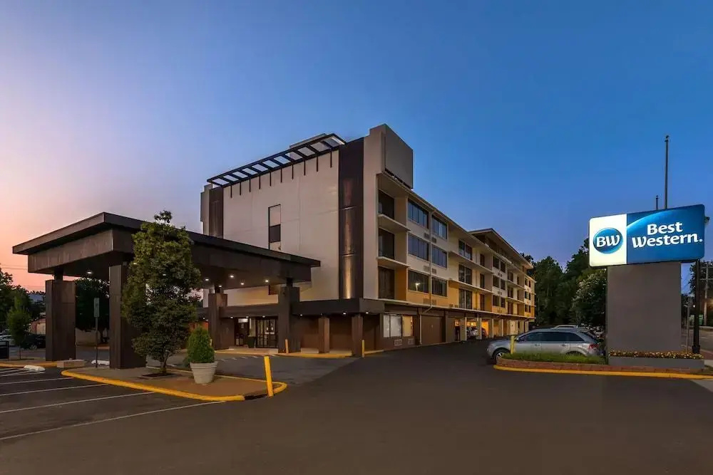 photo 1 of Best Western Laurel
