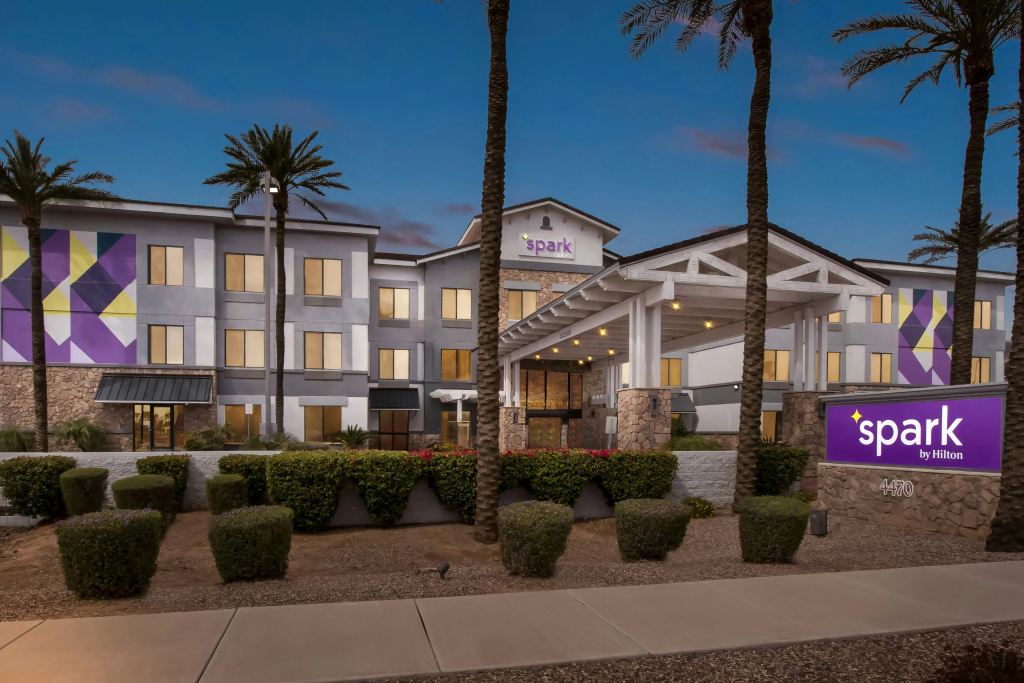 photo 1 of Spark by Hilton Phoenix East Mesa
