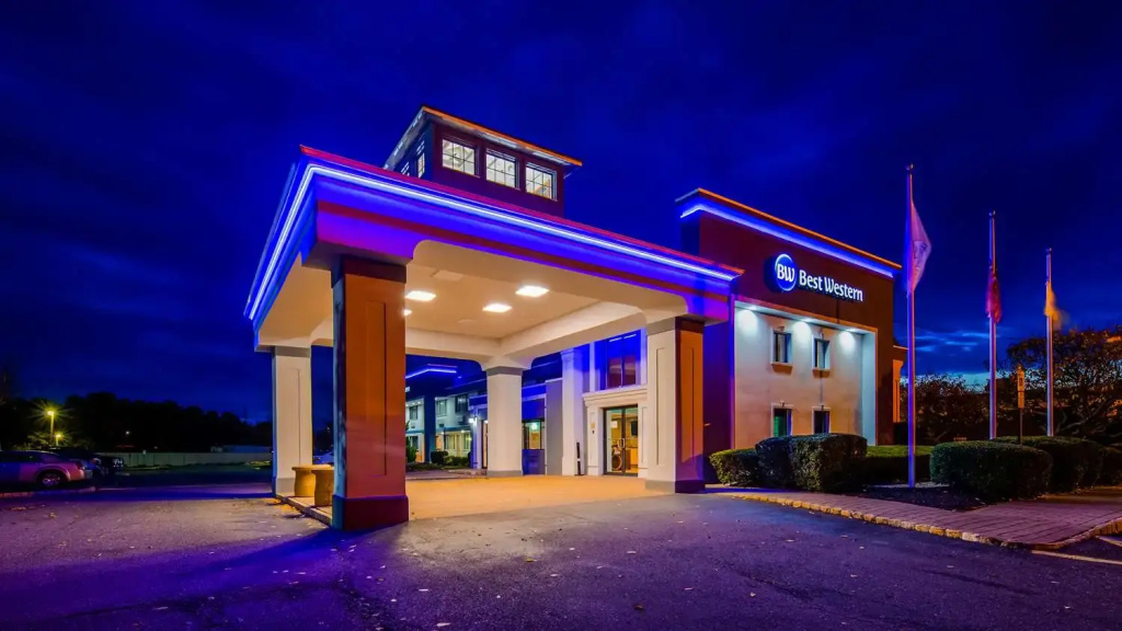 photo 1 of Best Western Leisure Inn
