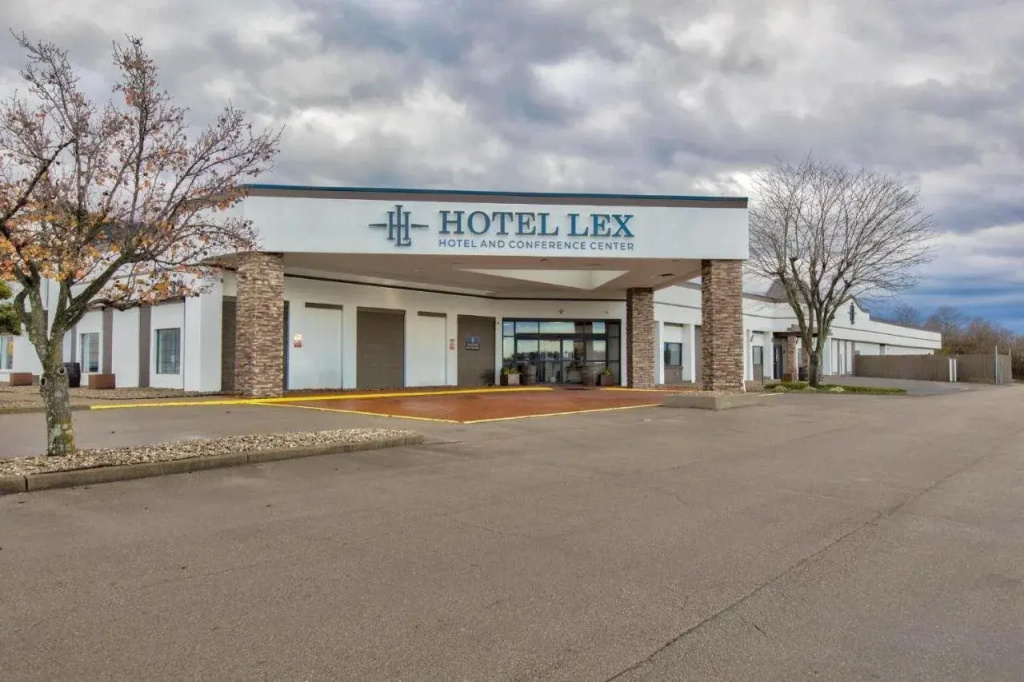 photo 1 of Clarion Hotel Conference Center South